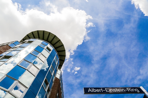 Bild: Außenansicht des Bürogebäudes im Albert-Einstein-Ring